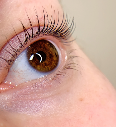 Lash lifting