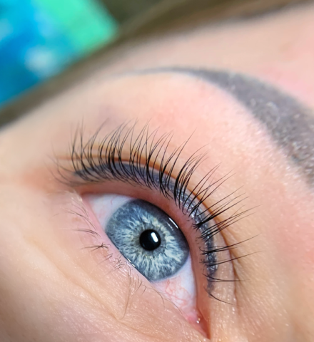 Lash lifting