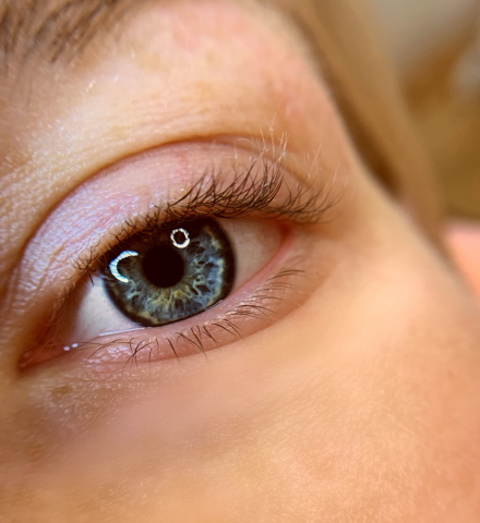 Lash lifting