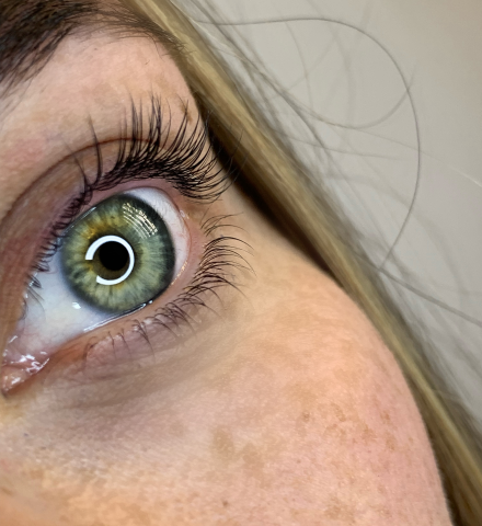 Lash lifting